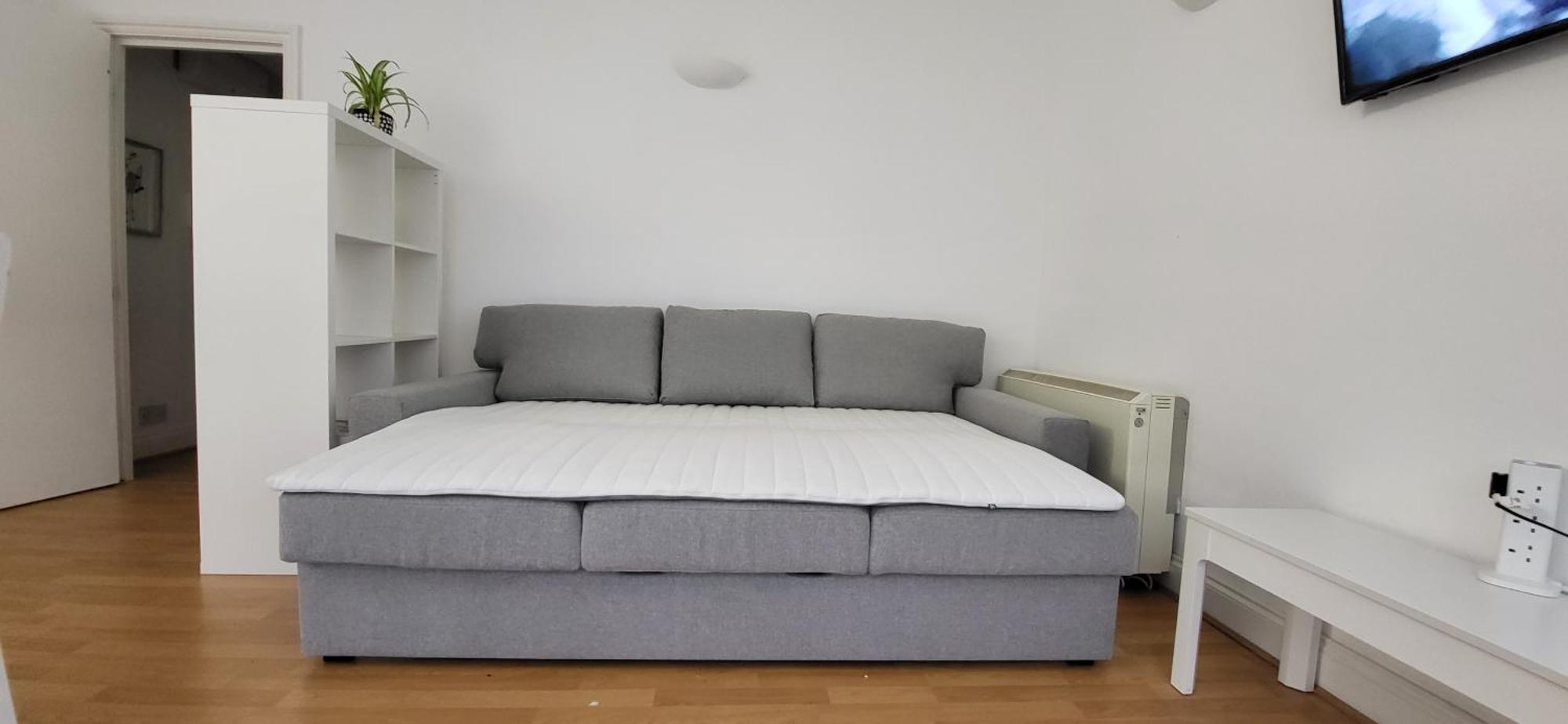1 Bed, G-floor Close To O2, Excel And Airport Londra